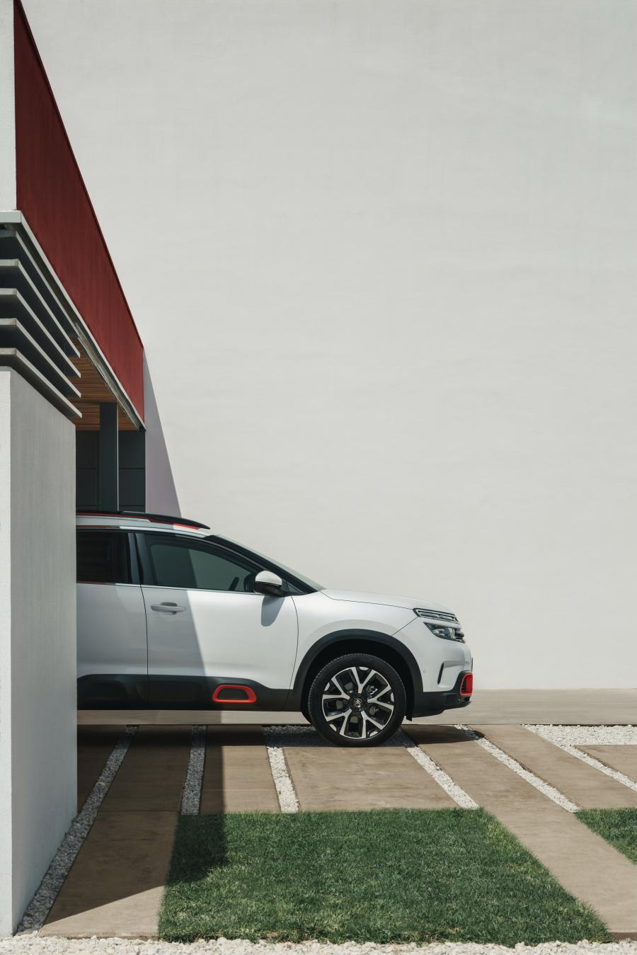  Citroen C5 Aircross 2018 года  (WW) (фото 5 из 50)